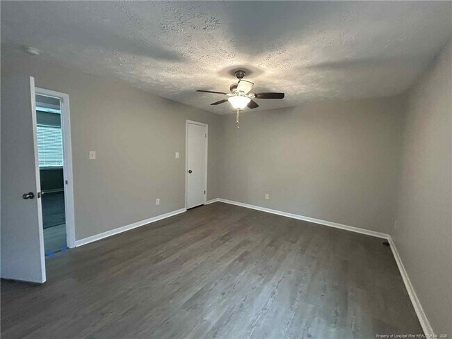 Building Photo - 6413 Worthington Dr