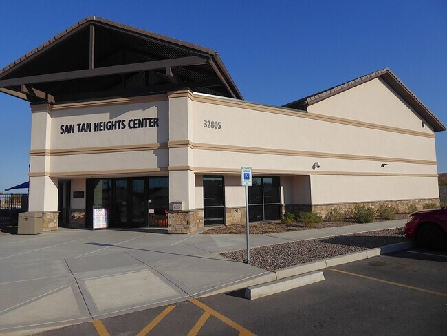 Building Photo - MOVE-IN-READY San Tan Heights Beauty