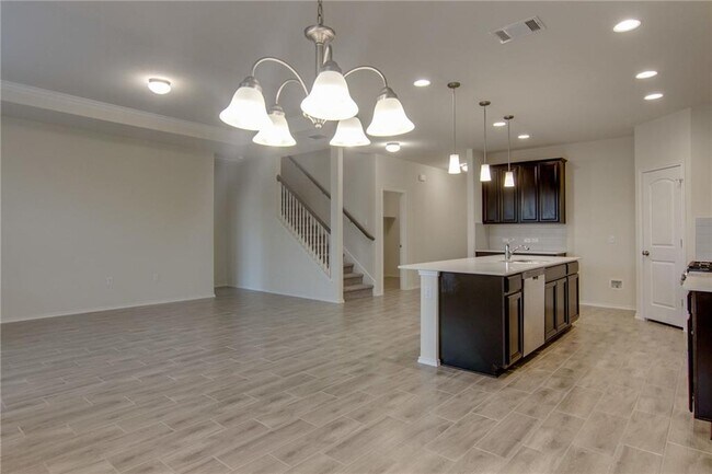 Building Photo - 6621 Hartlage St