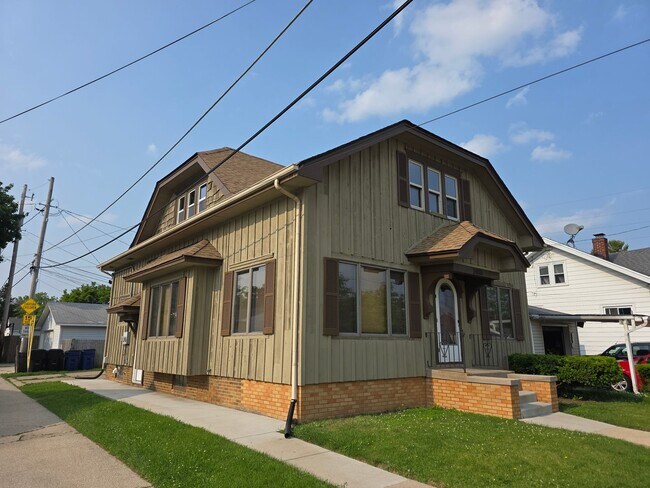 Building Photo - 3010 21st St