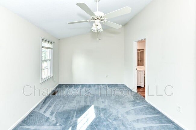 Building Photo - 21 Fendall Ave