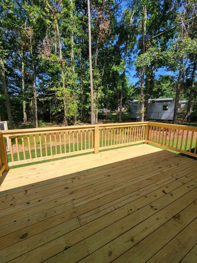 Building Photo - Build to Rent 4 Bdrm Lake Access - Luxury flooring -Stainless steel appliance - Covered Porch