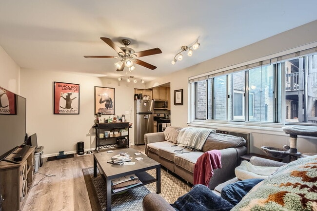 Building Photo - 644 W Arlington Pl