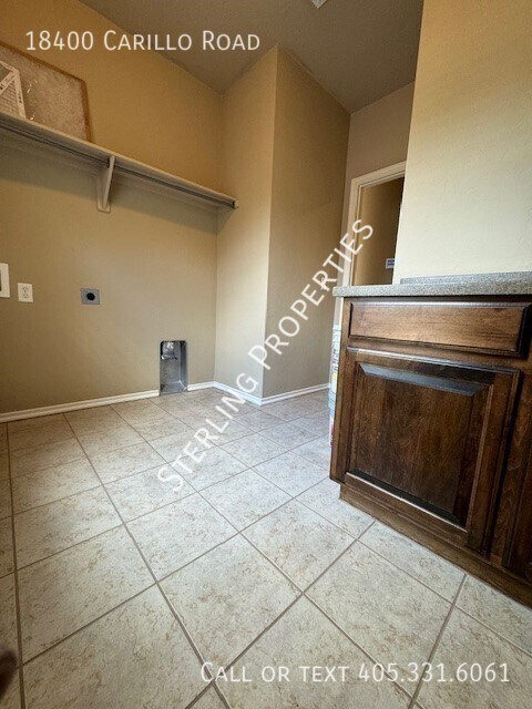 Building Photo - 18400 Carillo Rd