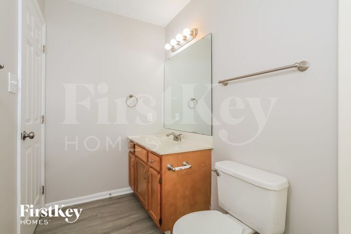 Building Photo - 825 Walton Ct