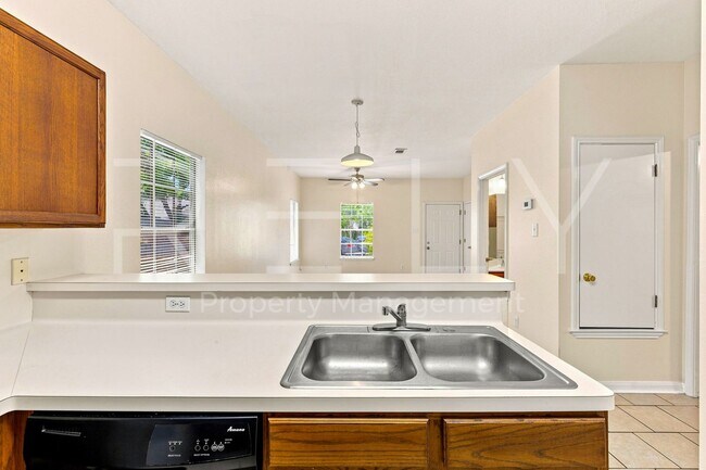 Building Photo - 2908 Whisper Oaks Ln