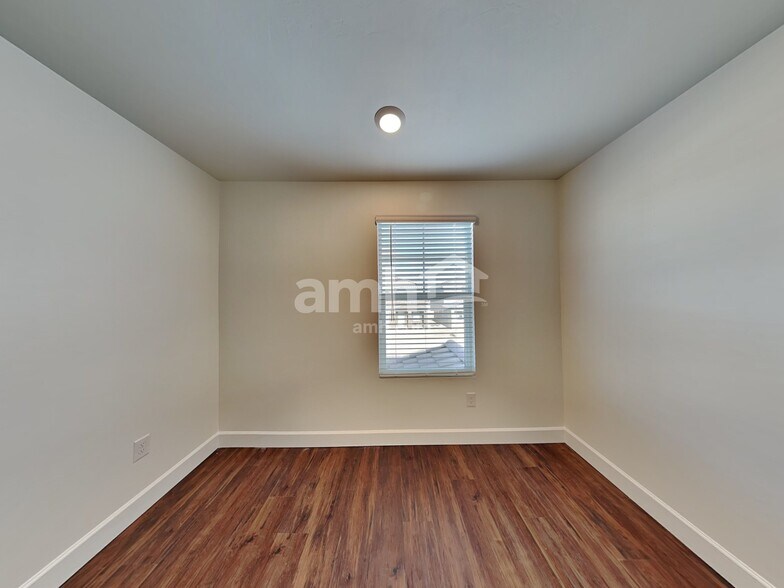 Building Photo - 7500 S Via Bombachas