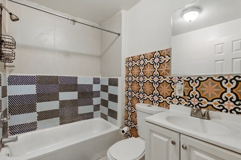 Building Photo - 2657 Lehman St