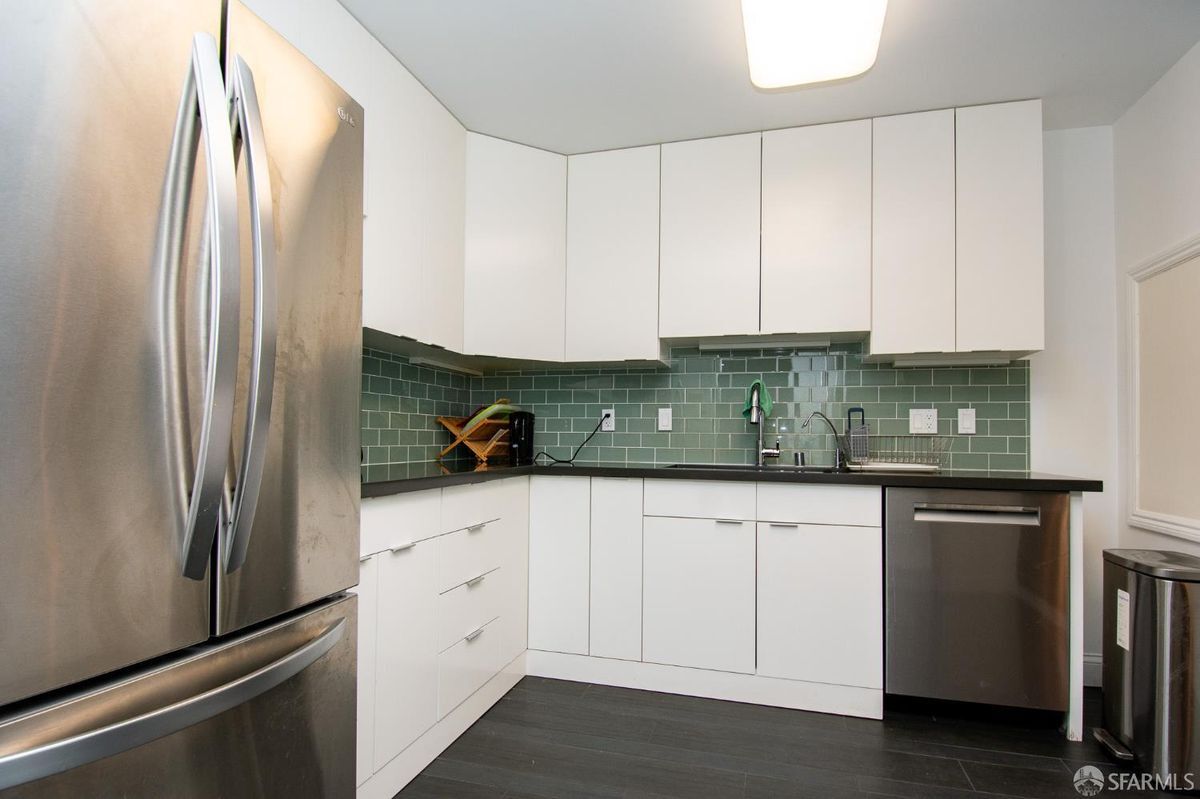 Building Photo - 127 Knockash Hill