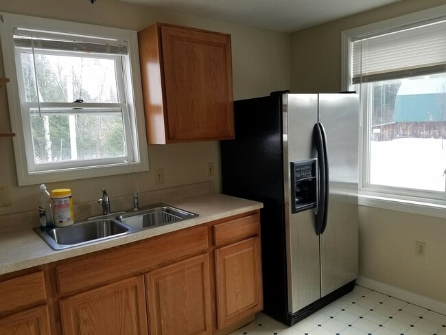 Building Photo - Duplex at Wards Hill