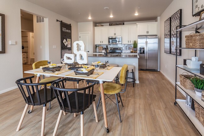 Building Photo - Modern 2 Bed / 2 Bath 1st Floor Condo w/ 1...