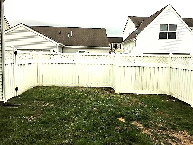 Building Photo - 7233 Hillmont Dr