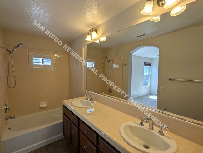 Building Photo - Beautiful San Moritz Townhome - Available ...