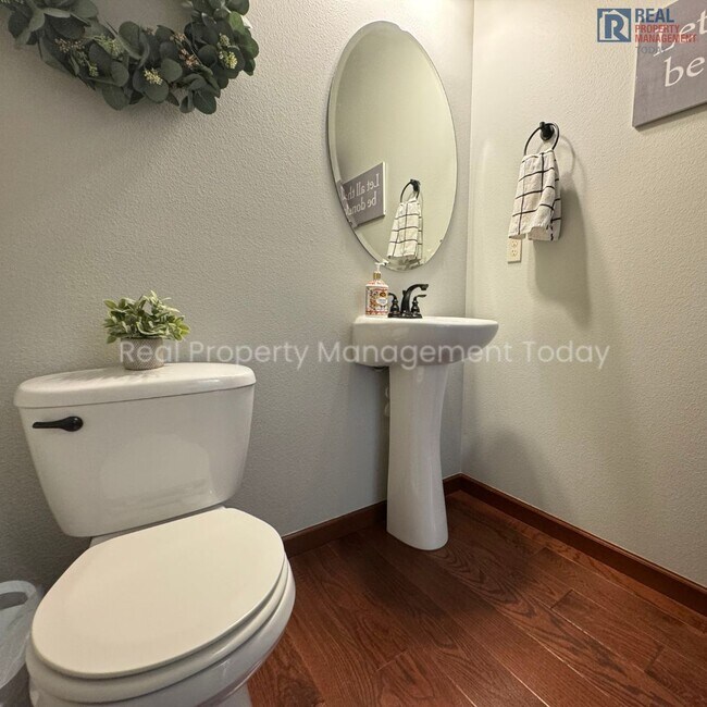 Building Photo - 4 Bedroom House in Puyallup! (Virtual Tour...