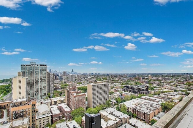 Building Photo - 3550 N Lake Shore Dr