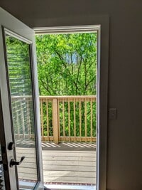 Building Photo - 8100 Lenox Creekside Dr