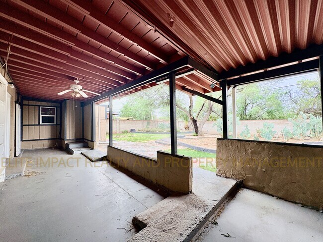 Building Photo - 4740 E Melissa St