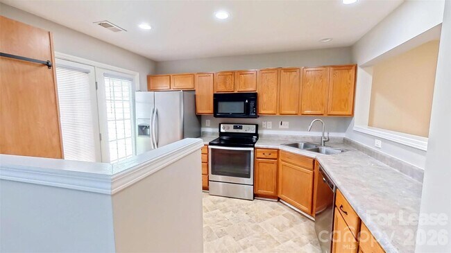Building Photo - 11010 Alderbrook Ln