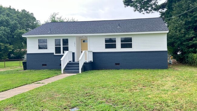 Primary Photo - 1825 Gildner Rd