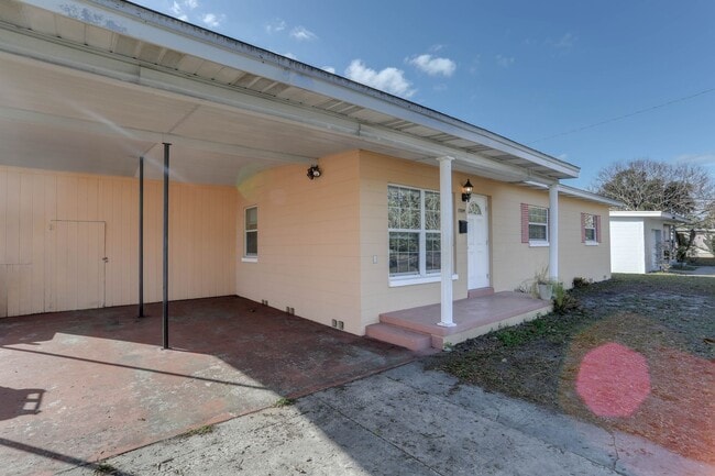 Building Photo - 1704 Edmundshire Rd