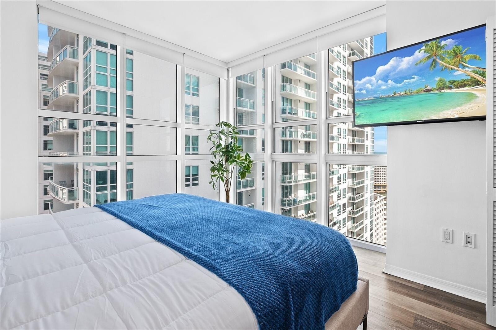 Building Photo - 951 Brickell Ave