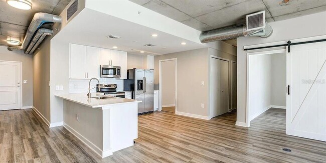 Building Photo - 55 W Church St