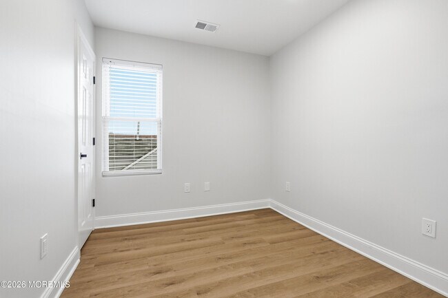 Building Photo - 115 Remsen Ave