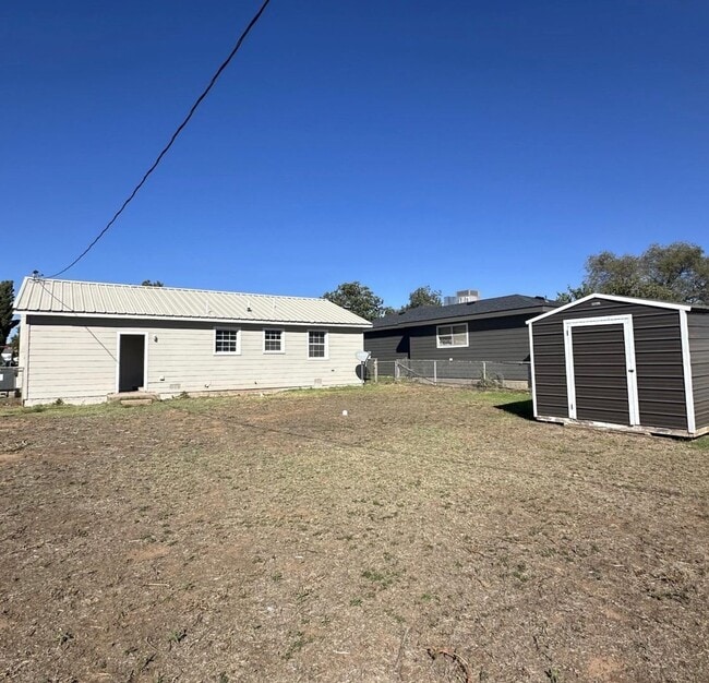 Building Photo - Cozy Contemporary Cottage – Charming 3-Bed...