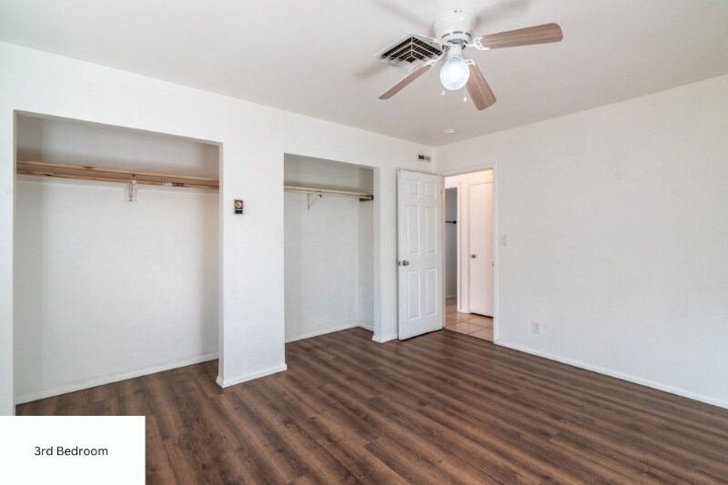 Building Photo - 726 N Valley View Dr