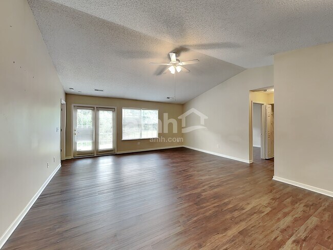 Building Photo - 112 Pope Ln