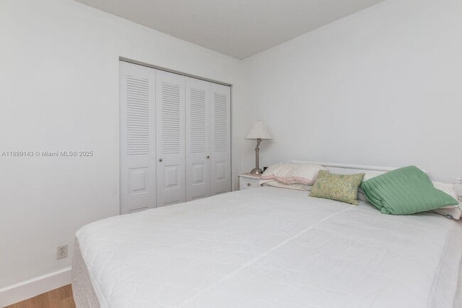 Building Photo - 500 SW 130th Terrace