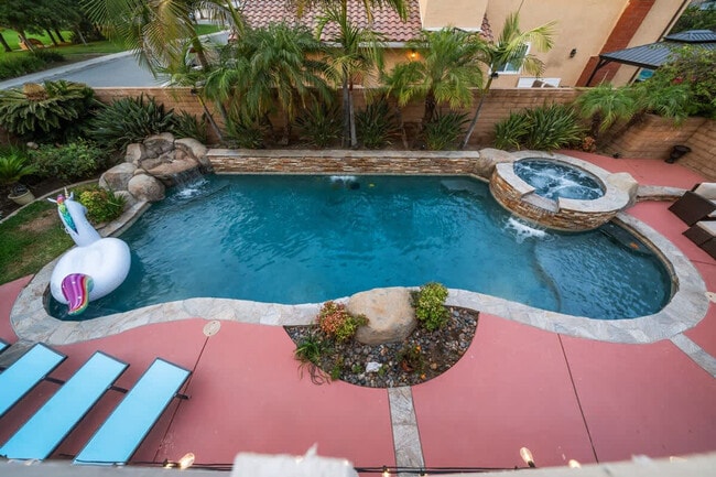 Building Photo - 2003 Pierce Ct