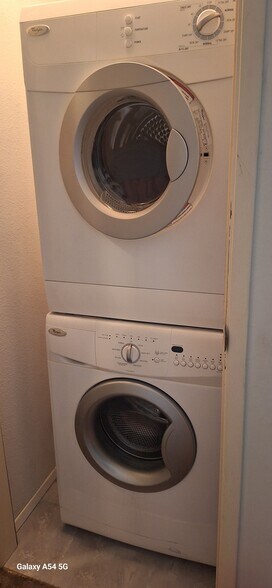 Building Photo - 310 S 174th Pl