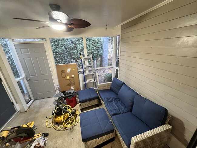 Building Photo - 77 Forest Oaks Dr