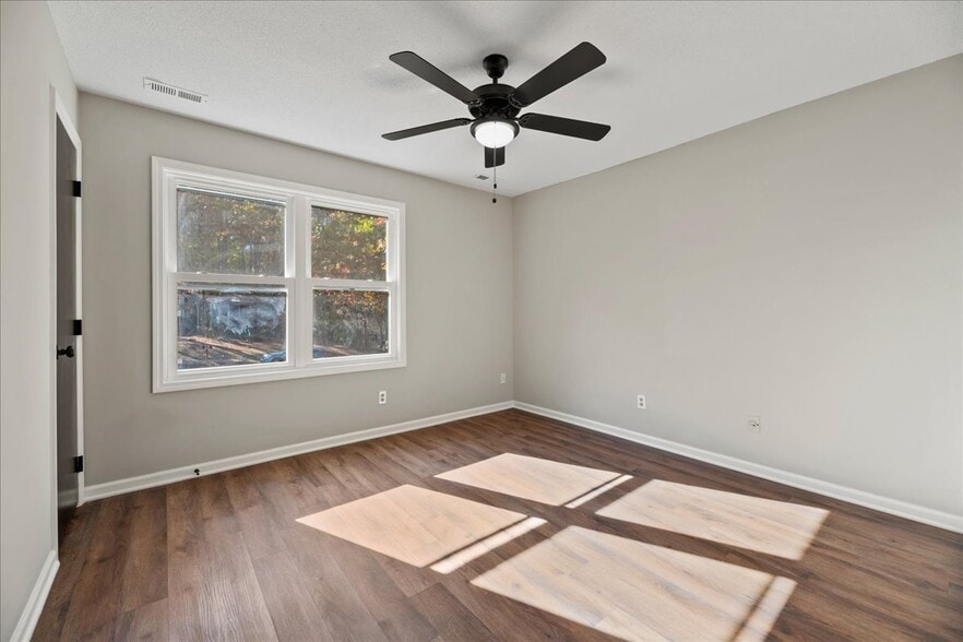 Building Photo - 5508 Kaplan Dr