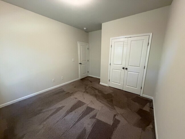 Building Photo - 311 Mahone Dr