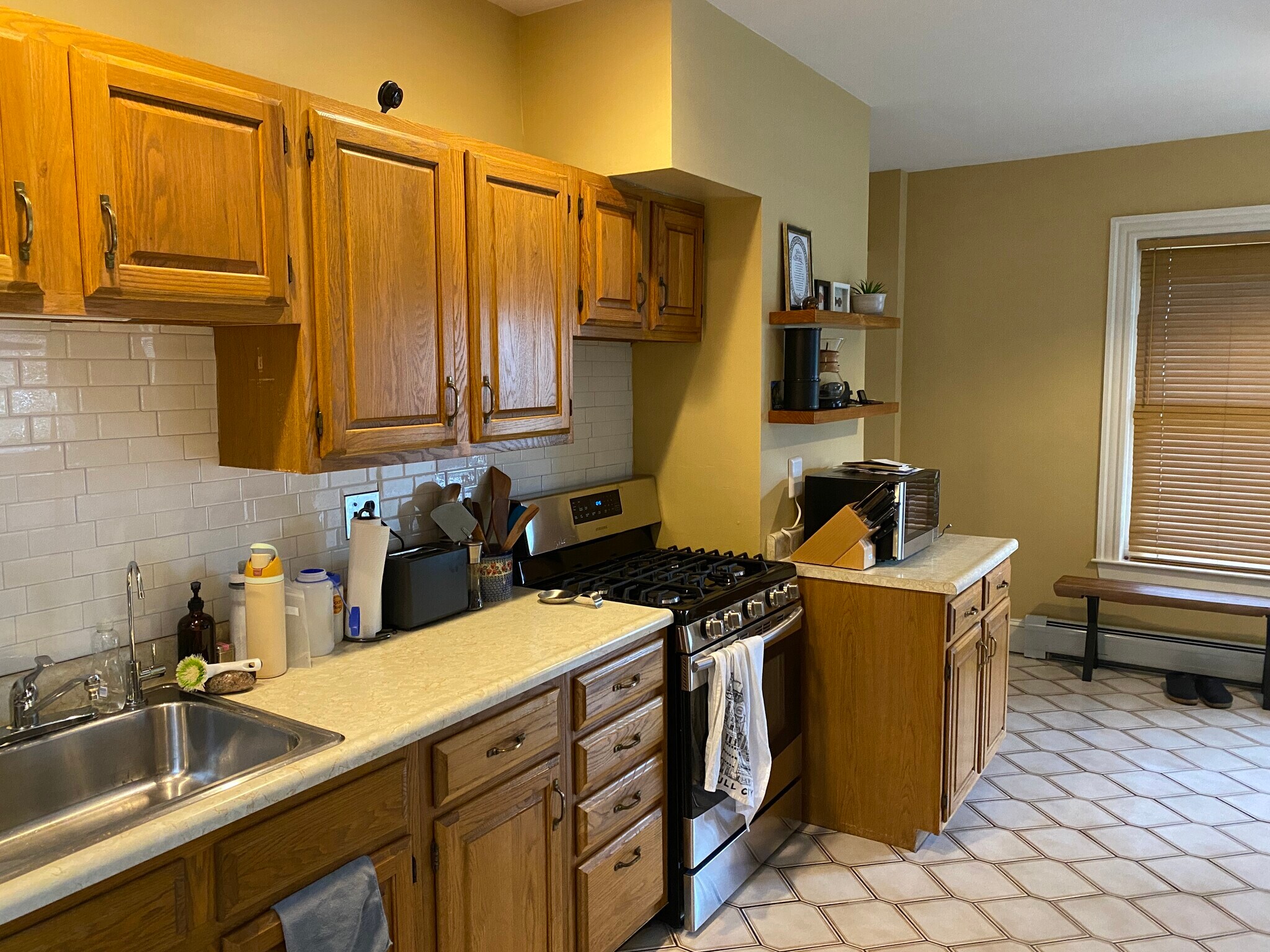 Building Photo - 27 Holton St