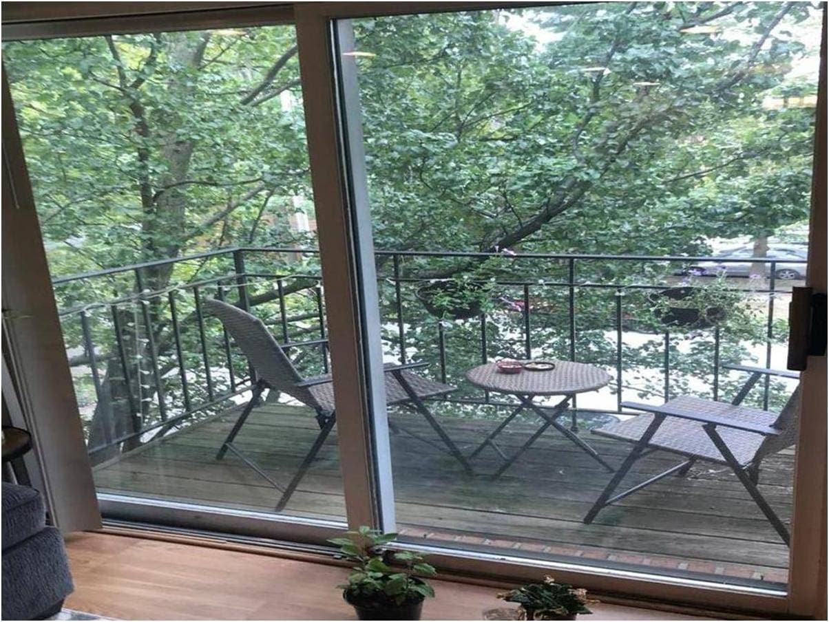 Building Photo - 18 John St