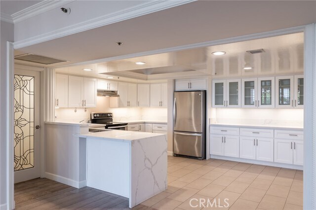 Building Photo - 345 Pioneer Dr