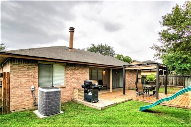 Building Photo - 19319 Cypress Bay Dr