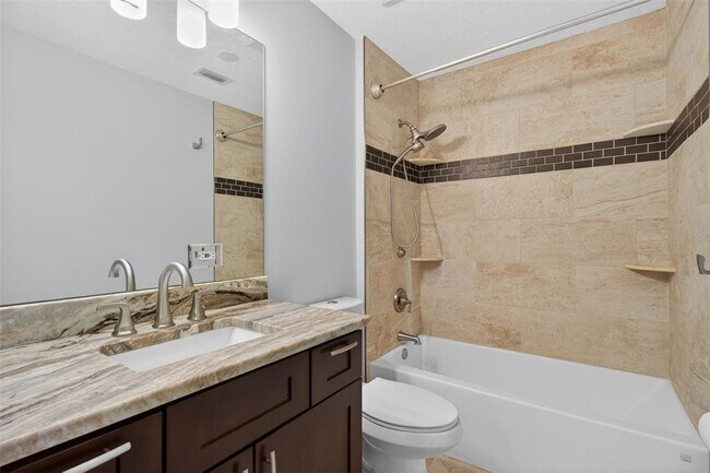 Building Photo - 6660 Cape Hatteras Way NE