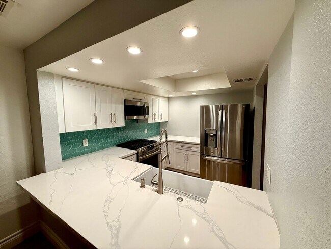 Building Photo - Riviera Gardens - LONG TERM - Unfurnished 2BR