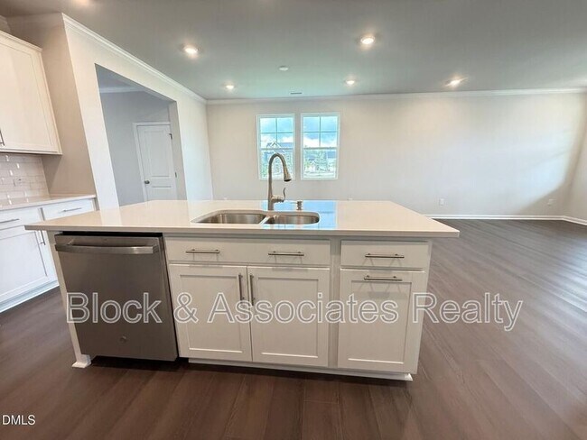 Building Photo - 304 Marmalade Sky Ln