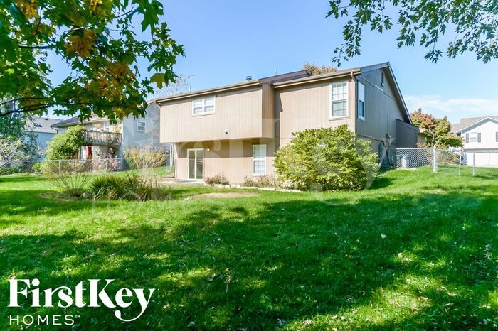 Building Photo - 609 Rosehill Dr
