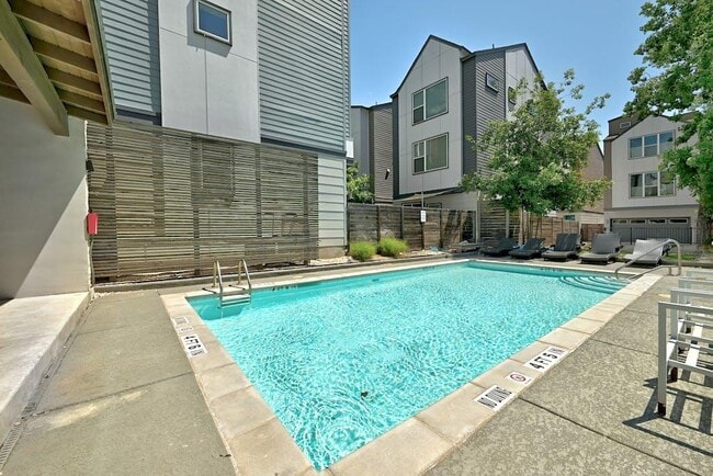 Building Photo - 1412 Waterloo Shore Ln