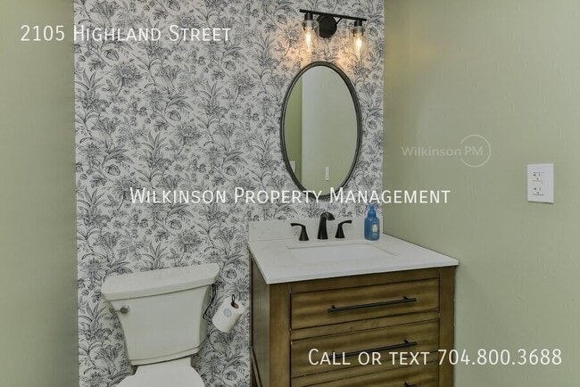 Building Photo - 2105 Highland St