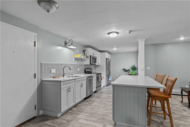 Building Photo - 66 Girard Ave