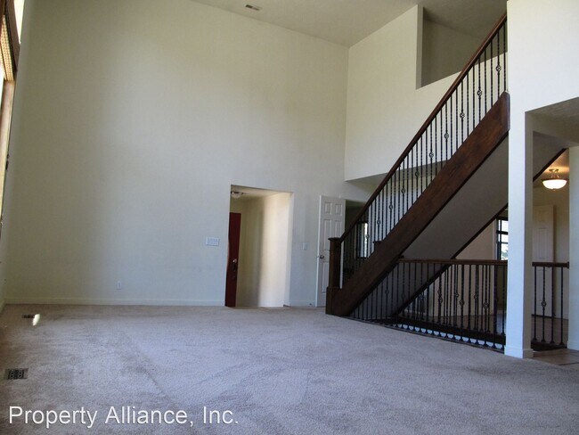 Building Photo - 5 br, 4 bath House - 115 Aspen Terrace