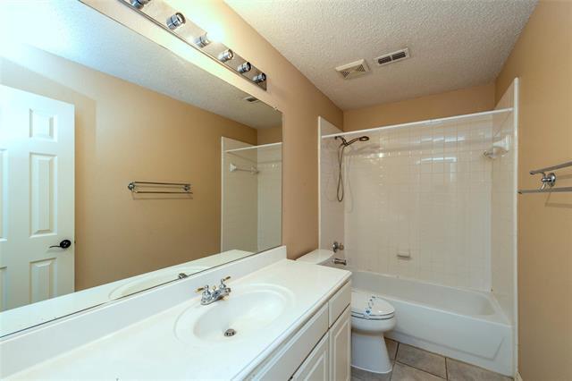 Building Photo - 8221 Grand Canyon Dr