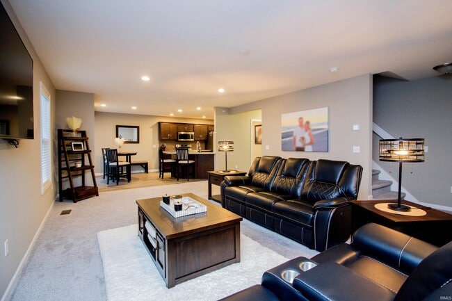 Building Photo - 444 Brescia Dr
